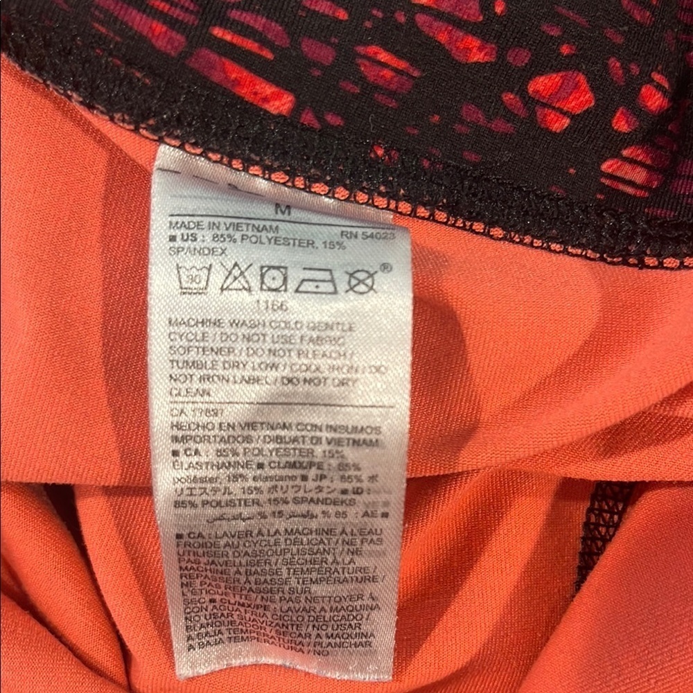 Old Navy Active 3/4 length Leggings size M - Picture 8 of 13